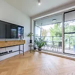 Appartement Hello Chmielna With Private Parking And Balcony