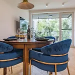 Appartement Hello Chmielna With Private Parking And Balcony