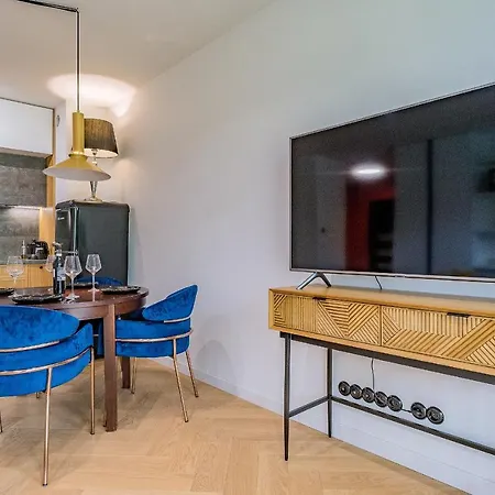 Hello Chmielna With Private Parking And Balcony Apartment