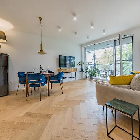 Hello Chmielna With Private Parking And Balcony