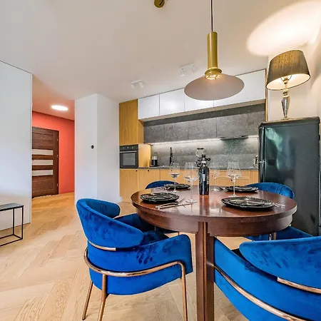 Hello Chmielna With Private Parking And Balcony * Danzig