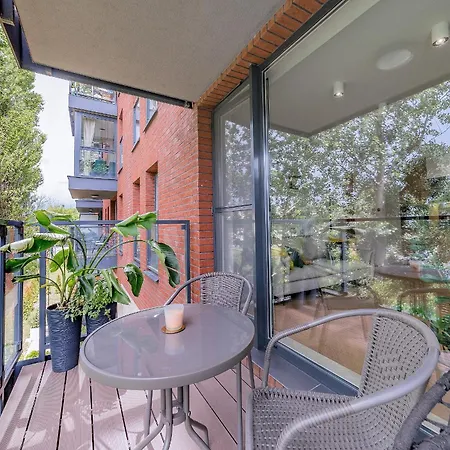 Apartment Hello Chmielna With Private Parking And Balcony Danzig