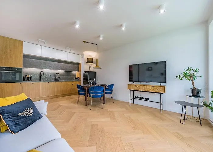 Hello Chmielna With Private Parking And Balcony شقة *