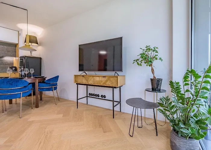 Hello Chmielna With Private Parking And Balcony Apartment Danzig