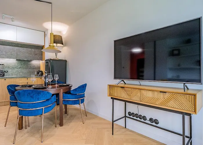 Hello Chmielna With Private Parking And Balcony شقة