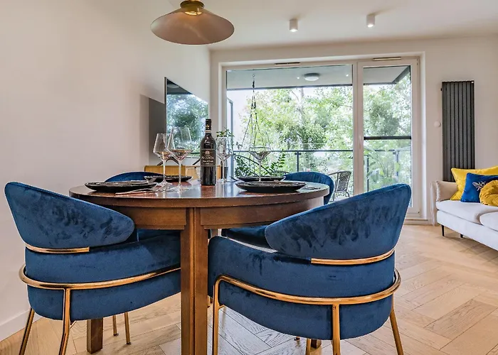 Apartment Hello Chmielna With Private Parking And Balcony